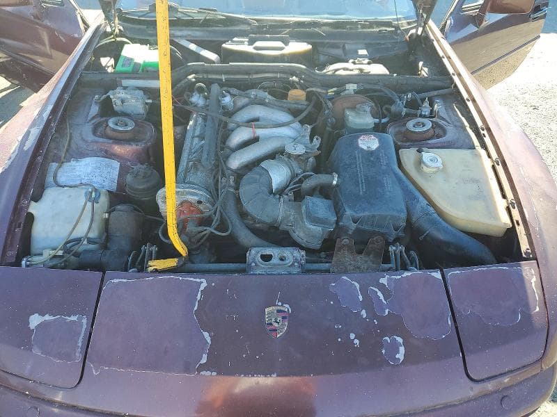 1984 PORSCHE 944 11