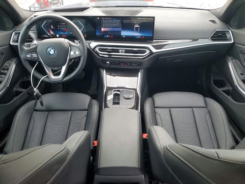 2024 BMW 330XE 8
