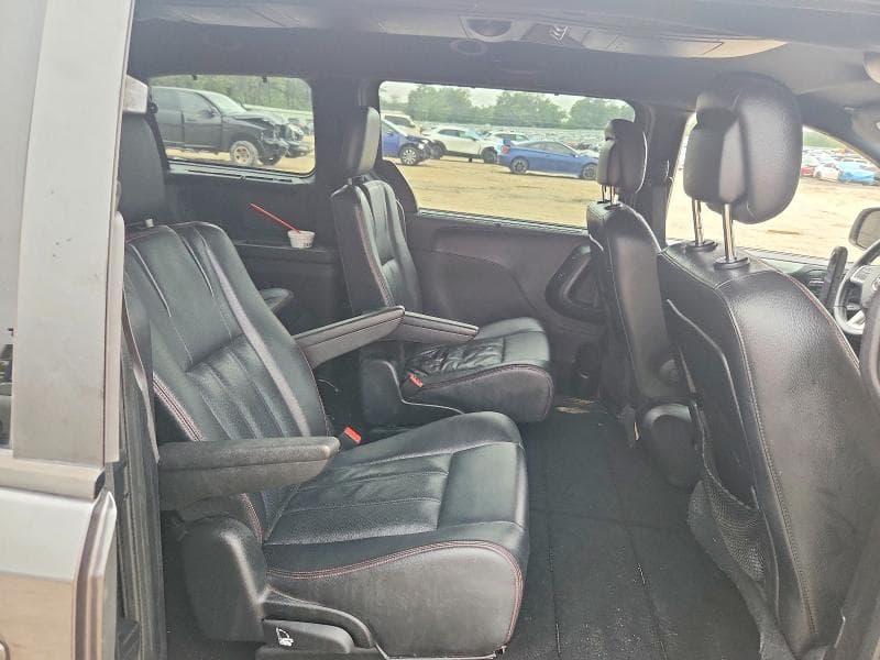 2017 DODGE GRAND CARAVAN GT 11