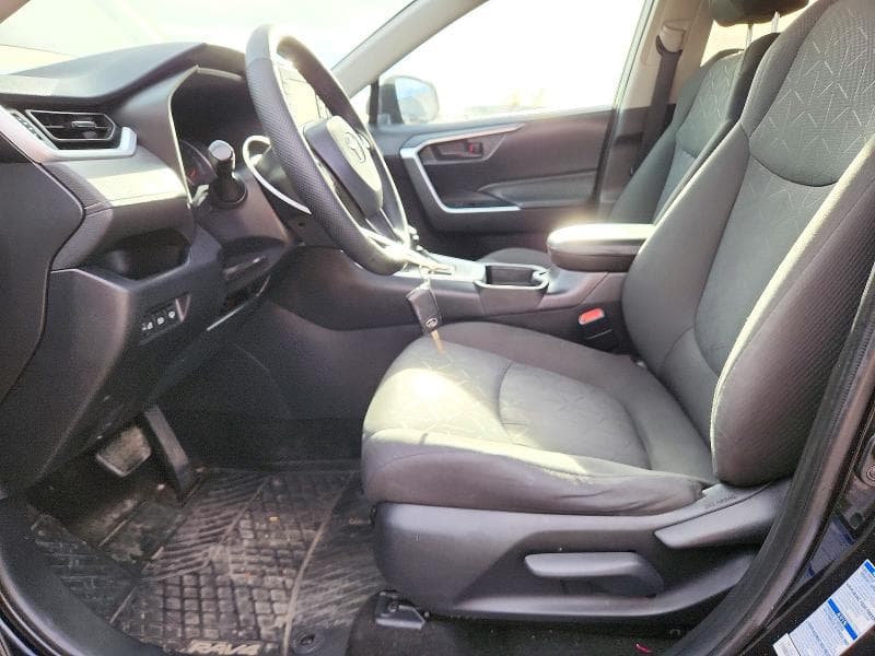 2021 TOYOTA RAV4 LE 7