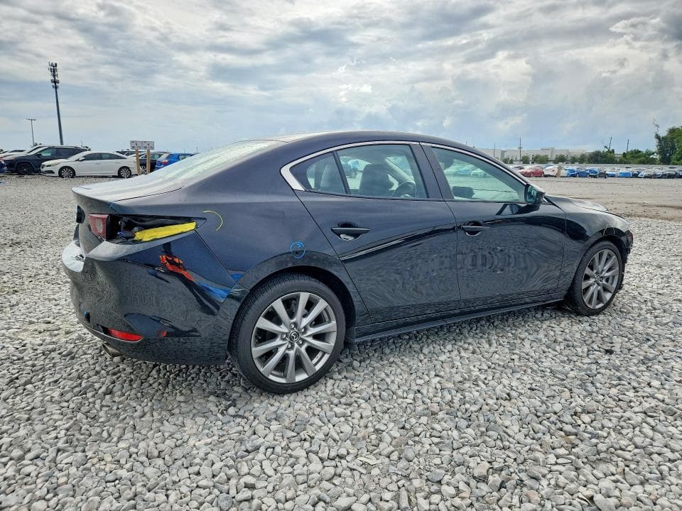 2022 MAZDA 3 SELECT 3