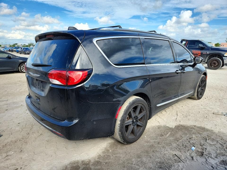 2017 CHRYSLER PACIFICA TOURING L PLUS 3