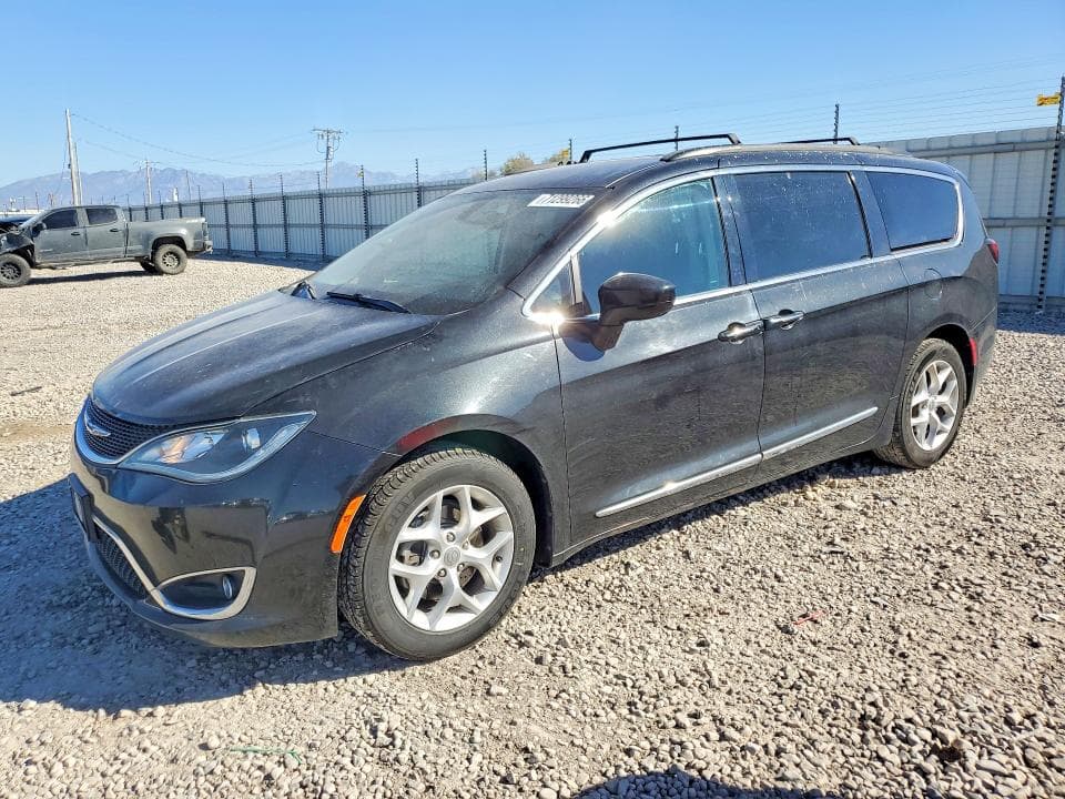 2017 CHRYSLER PACIFICA TOURING L - 1
