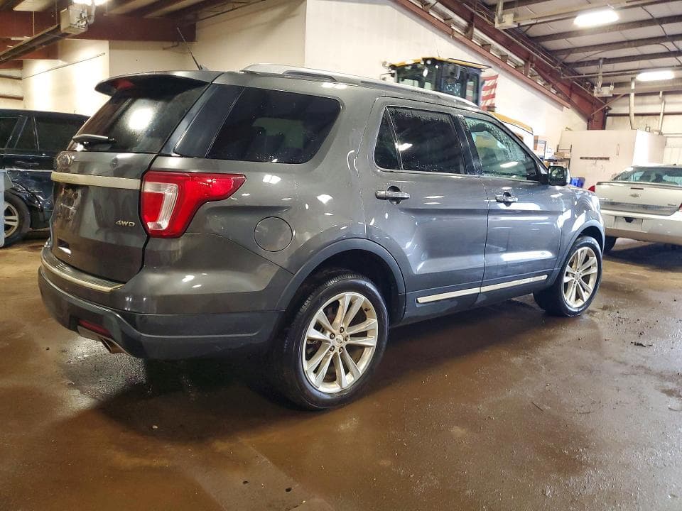 2018 FORD EXPLORER XLT 3