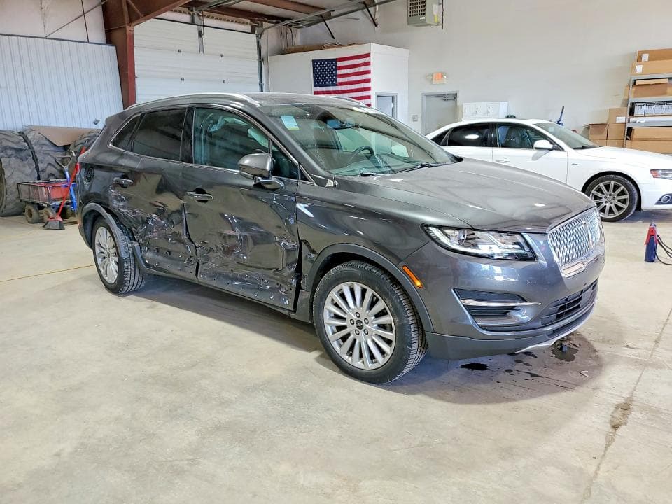 2019 LINCOLN MKC 4