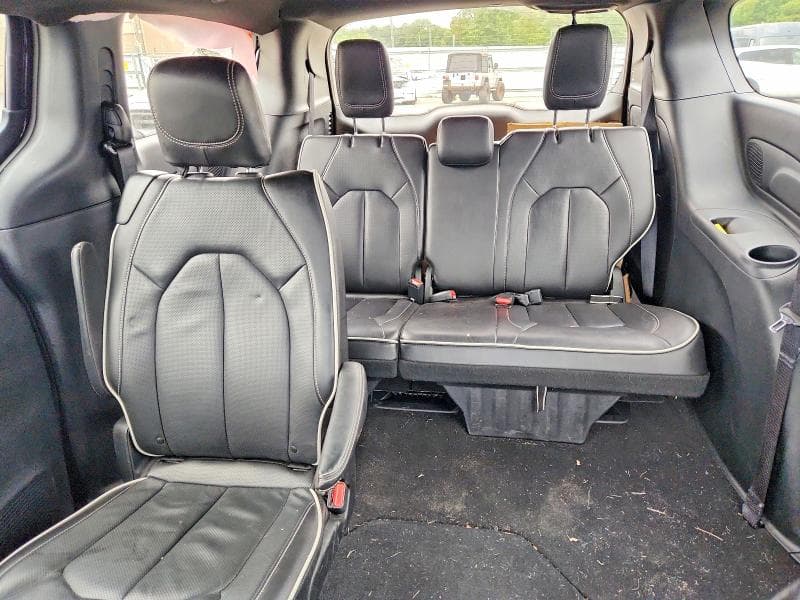 2026 CHRYSLER PACIFICA LIMITED 10