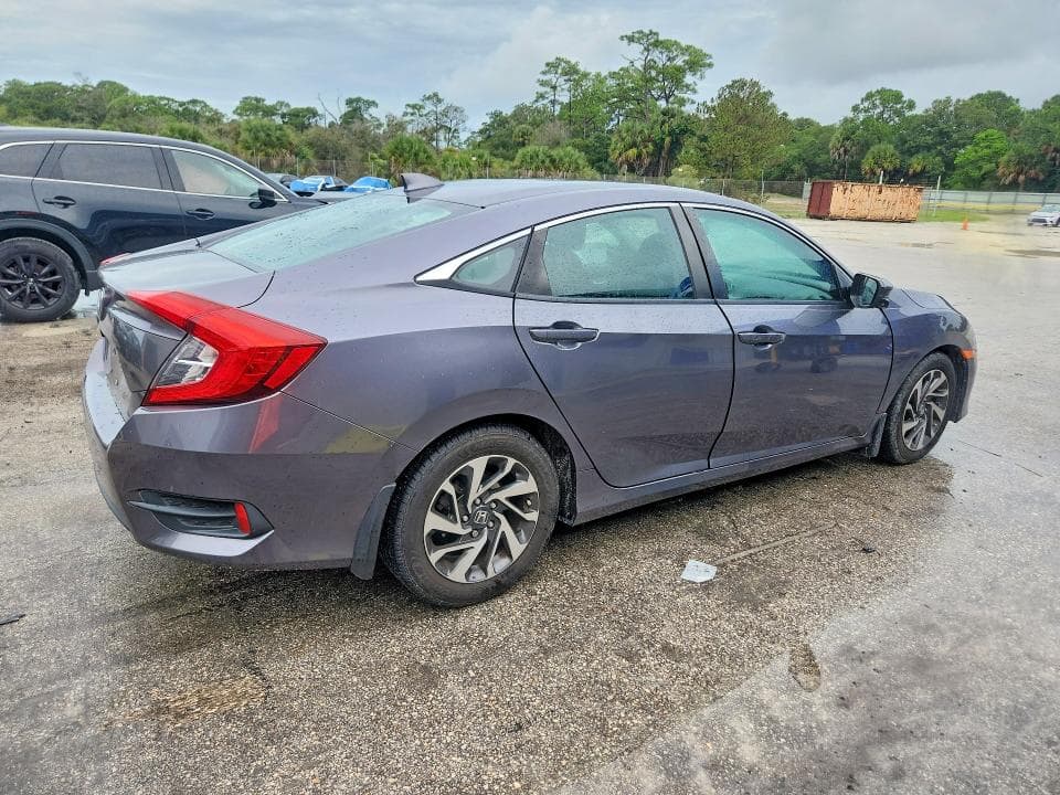 2017 HONDA CIVIC EX 3