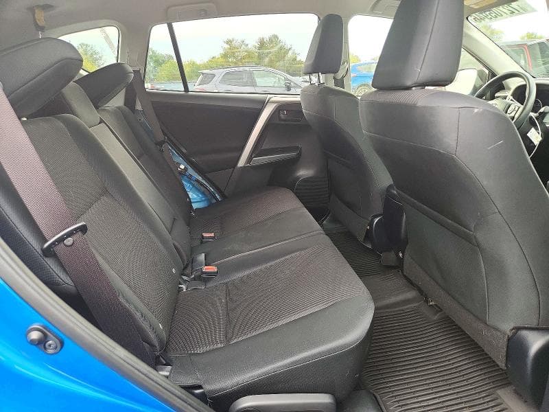 2018 TOYOTA RAV4 LE 11