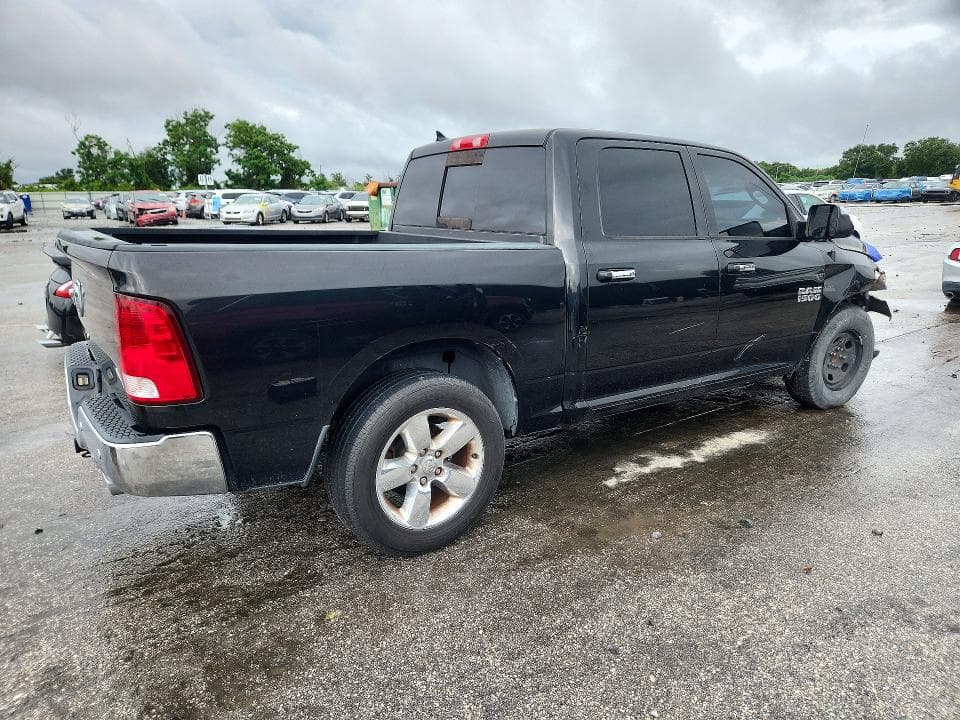2017 RAM 1500 SLT 3