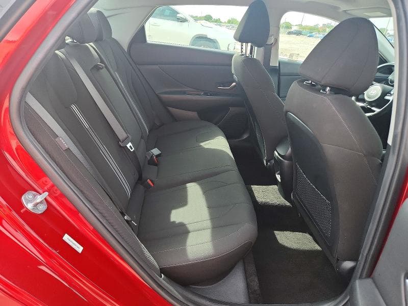 2025 HYUNDAI ELANTRA SEL 10