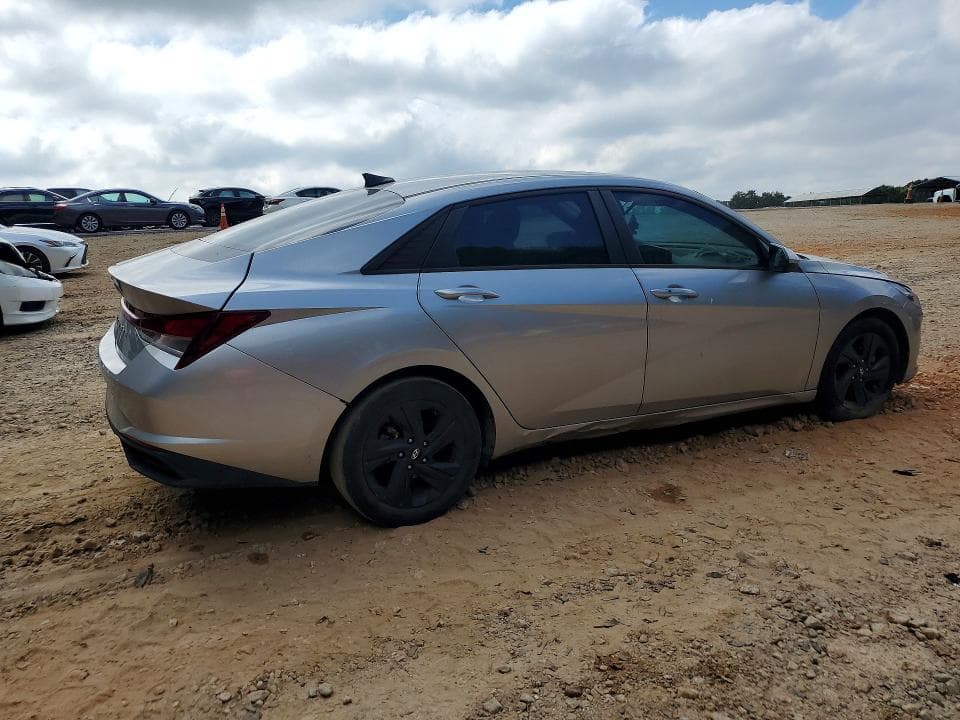 2021 HYUNDAI ELANTRA SEL 3