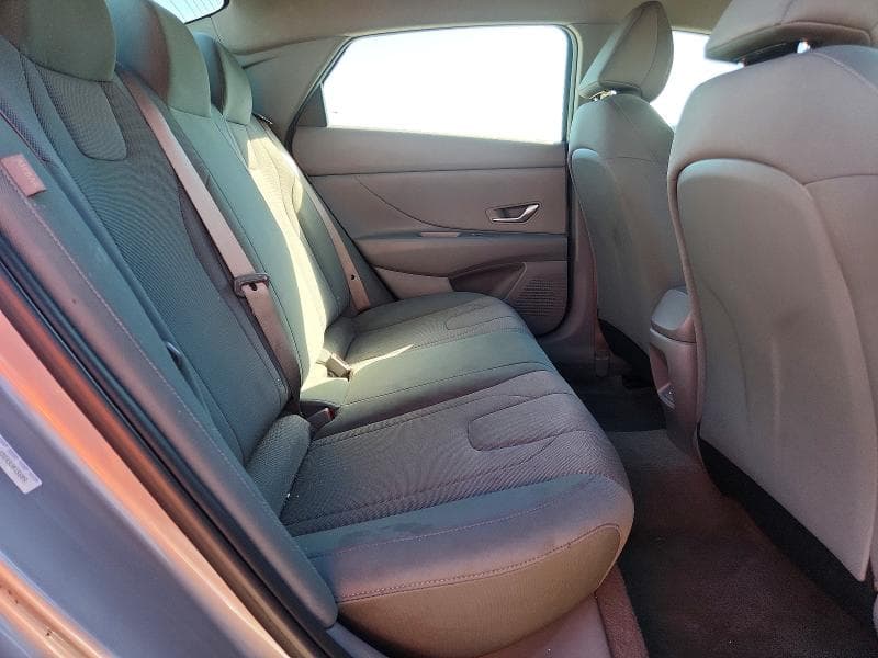 2025 HYUNDAI ELANTRA SE 10