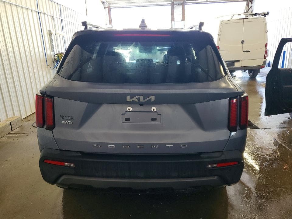 2022 KIA SORENTO S 6