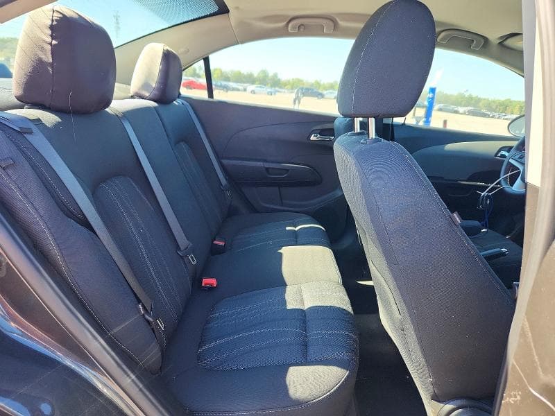 2019 CHEVROLET SONIC LT 10