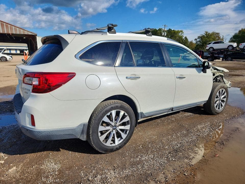 2017 SUBARU OUTBACK TOURING 3