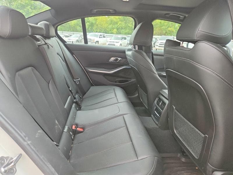 2023 BMW 330XI 10