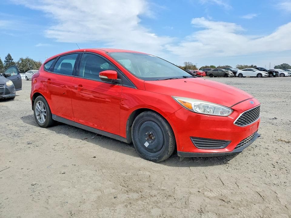 2017 FORD FOCUS SE 4