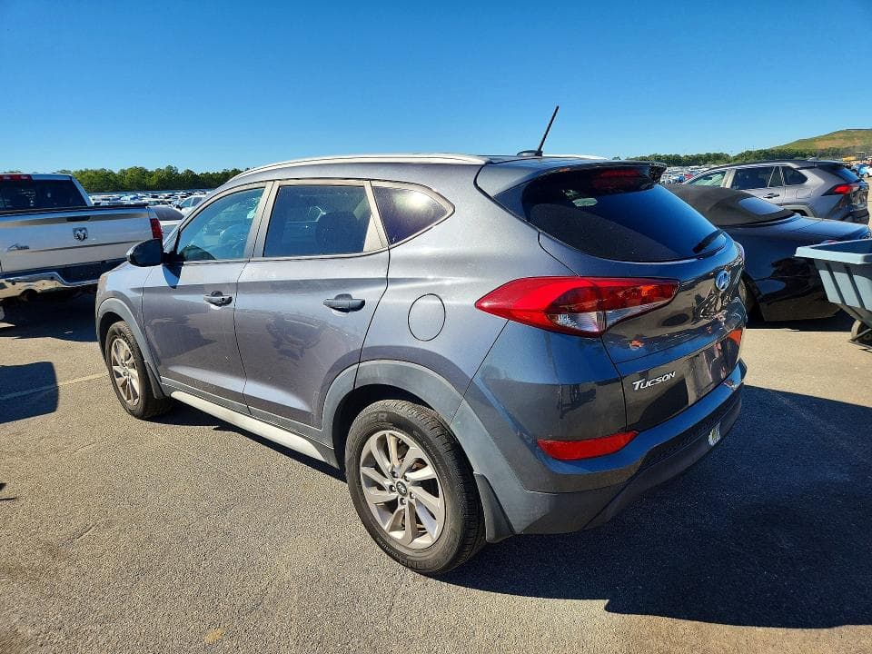 2017 HYUNDAI TUCSON SE 2