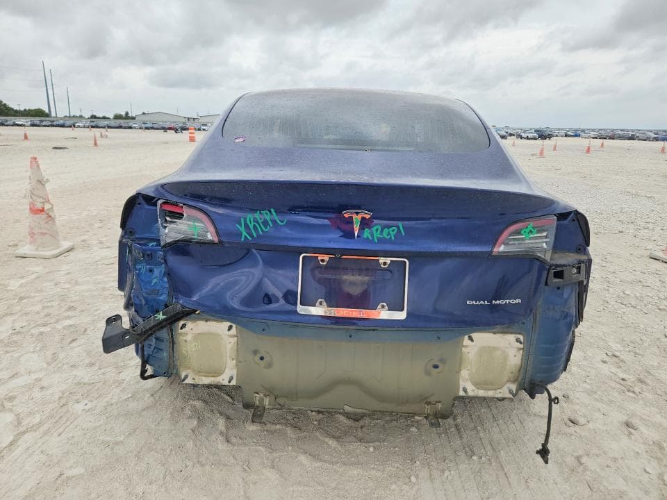 2018 TESLA MODEL 3 6