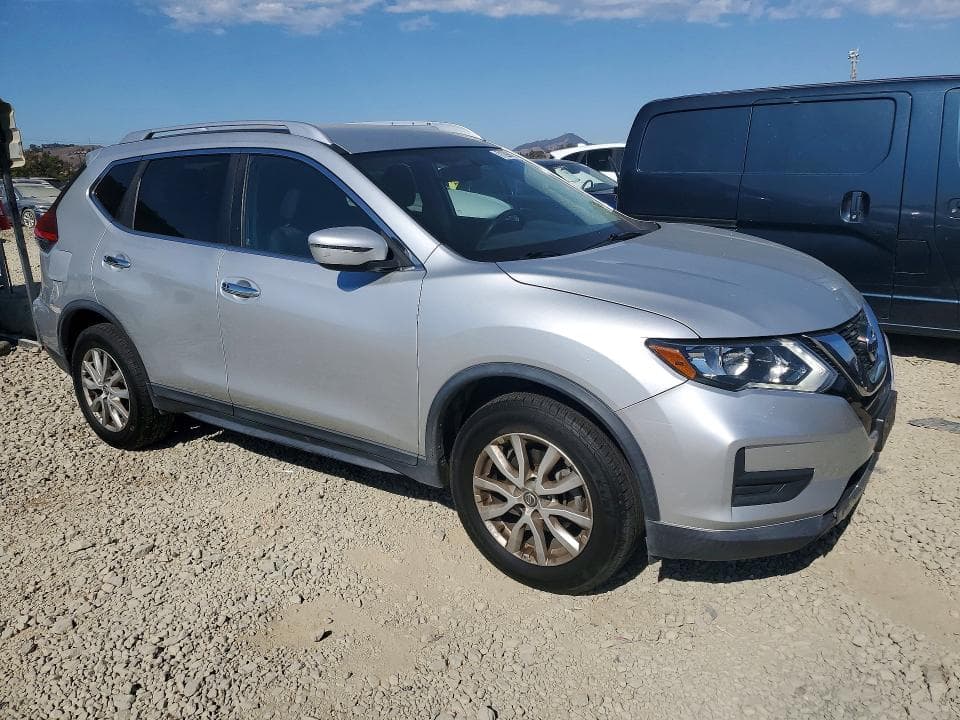 2017 NISSAN ROGUE SV 4