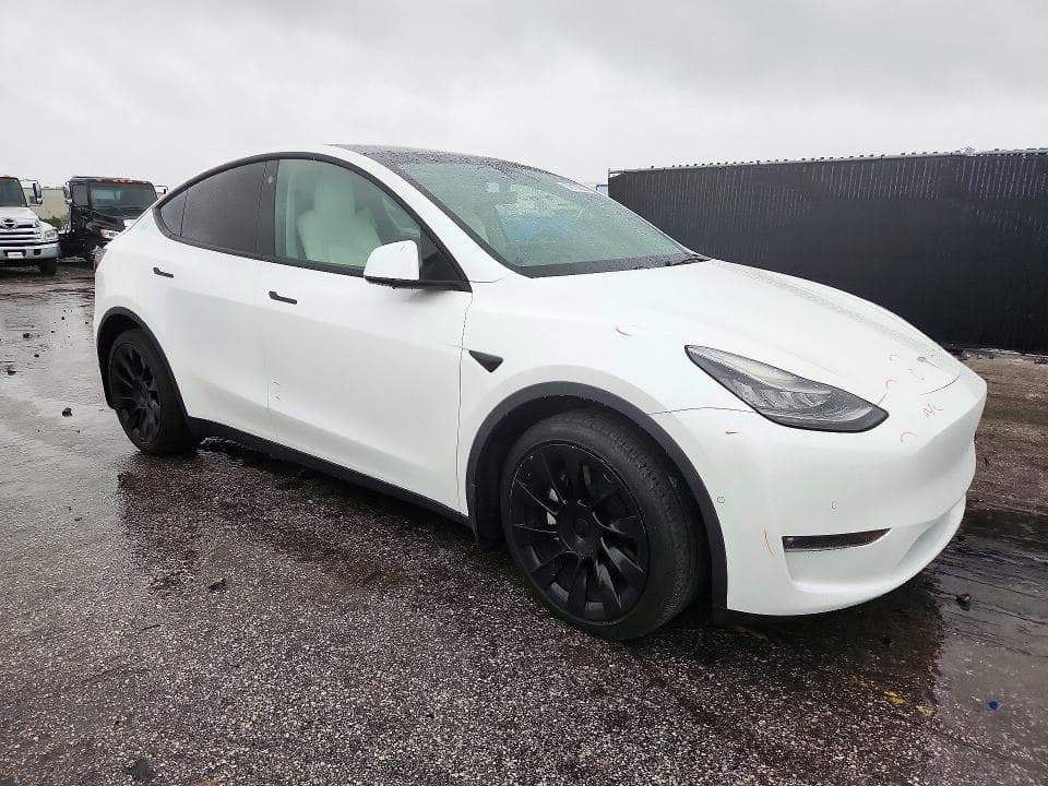 2021 TESLA MODEL Y 4