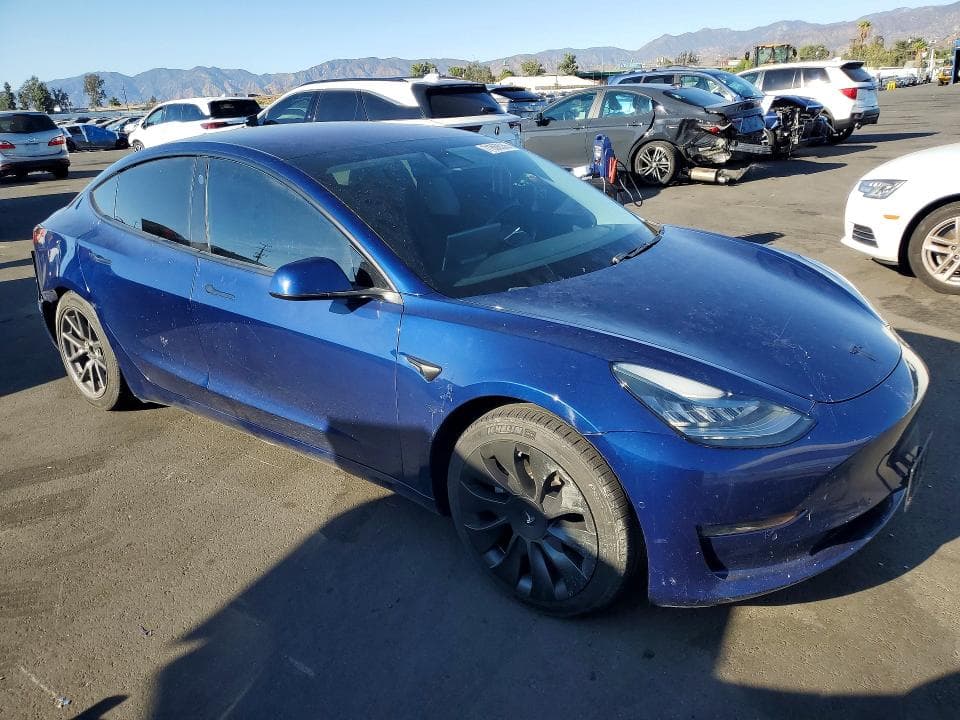 2018 TESLA MODEL 3 4