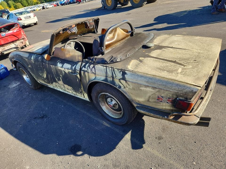 1969 TRIUMPH CAR TR6 2