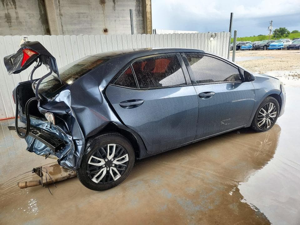 2018 TOYOTA COROLLA LE 3
