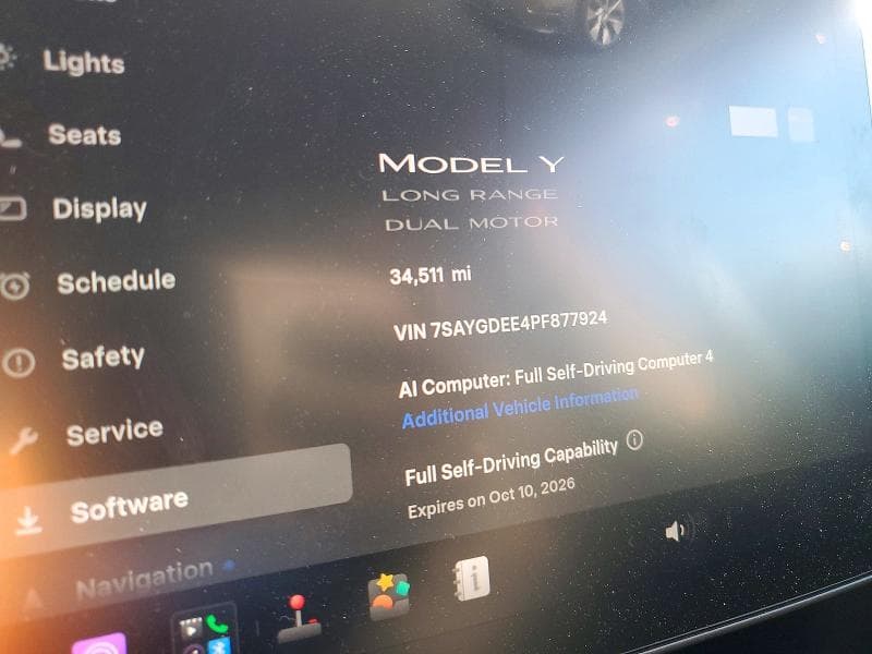 2023 TESLA MODEL Y 9