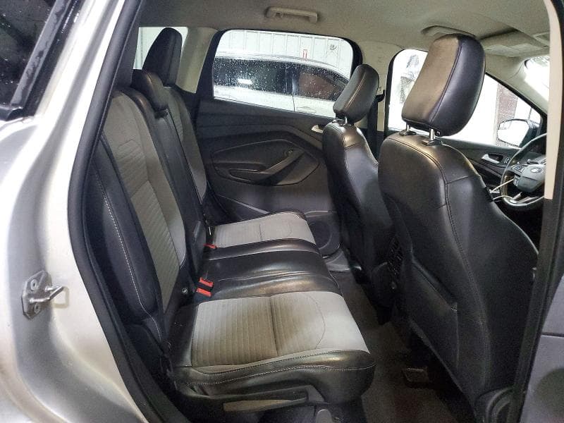2019 FORD ESCAPE SE 11