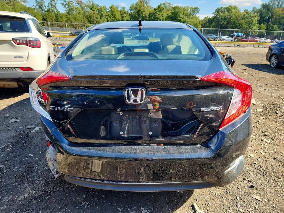 2018 HONDA CIVIC TOURING 6