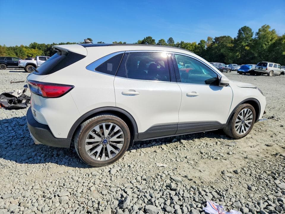 2021 FORD ESCAPE TITANIUM 3