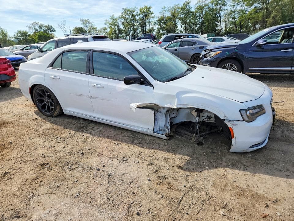 2019 CHRYSLER 300 TOURING 4