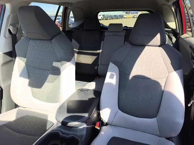 2025 TOYOTA RAV4 XLE 10