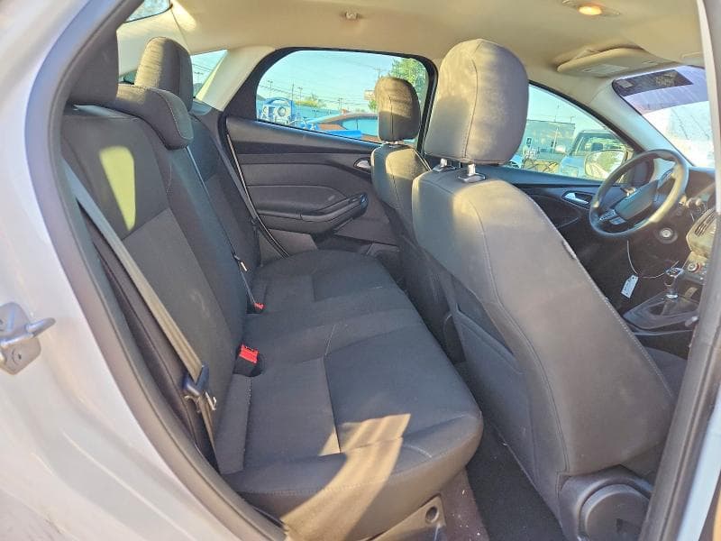 2017 FORD FOCUS SE 10