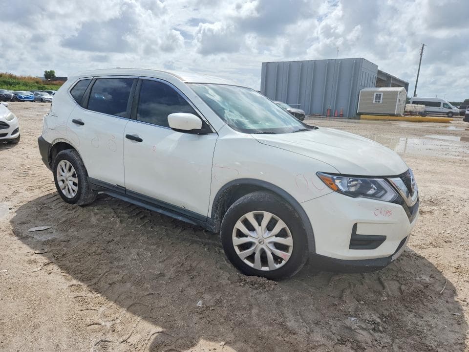 2017 NISSAN ROGUE S 4