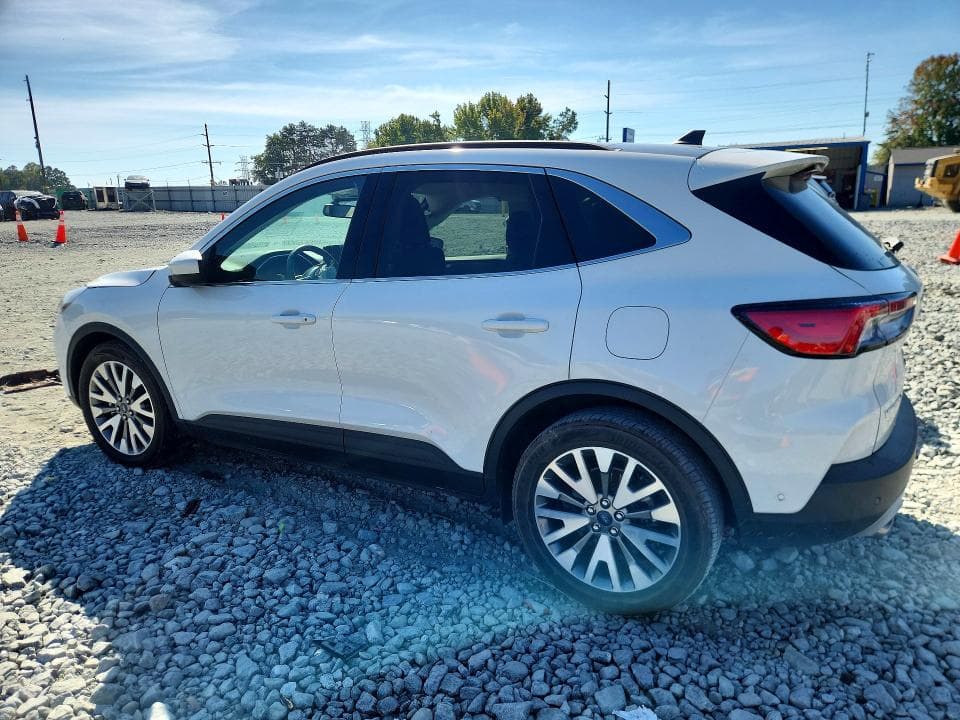2021 FORD ESCAPE TITANIUM 2