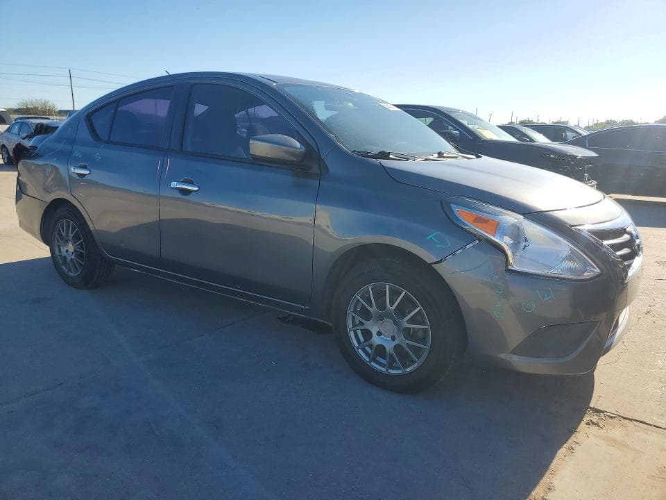 2019 NISSAN VERSA SV 4