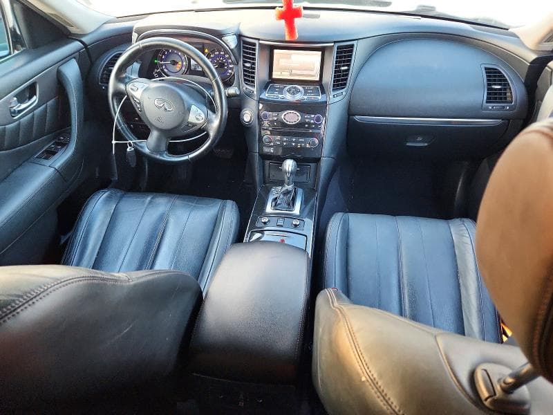 2017 INFINITI QX70 BASE 8