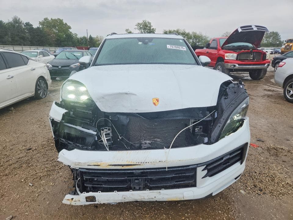 2024 PORSCHE CAYENNE 5