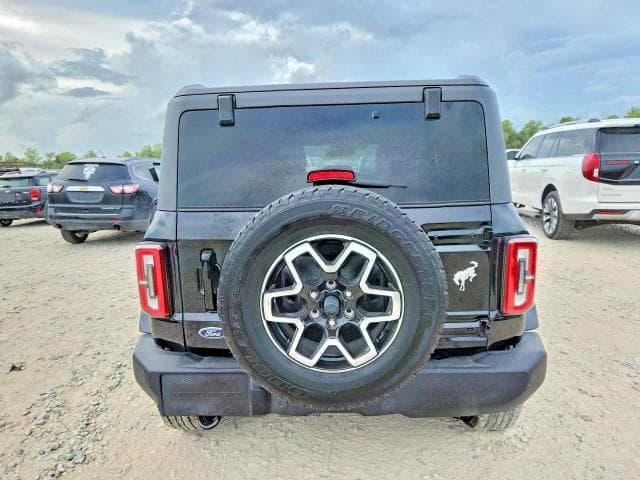 2025 FORD BRONCO OUTER BANKS 6