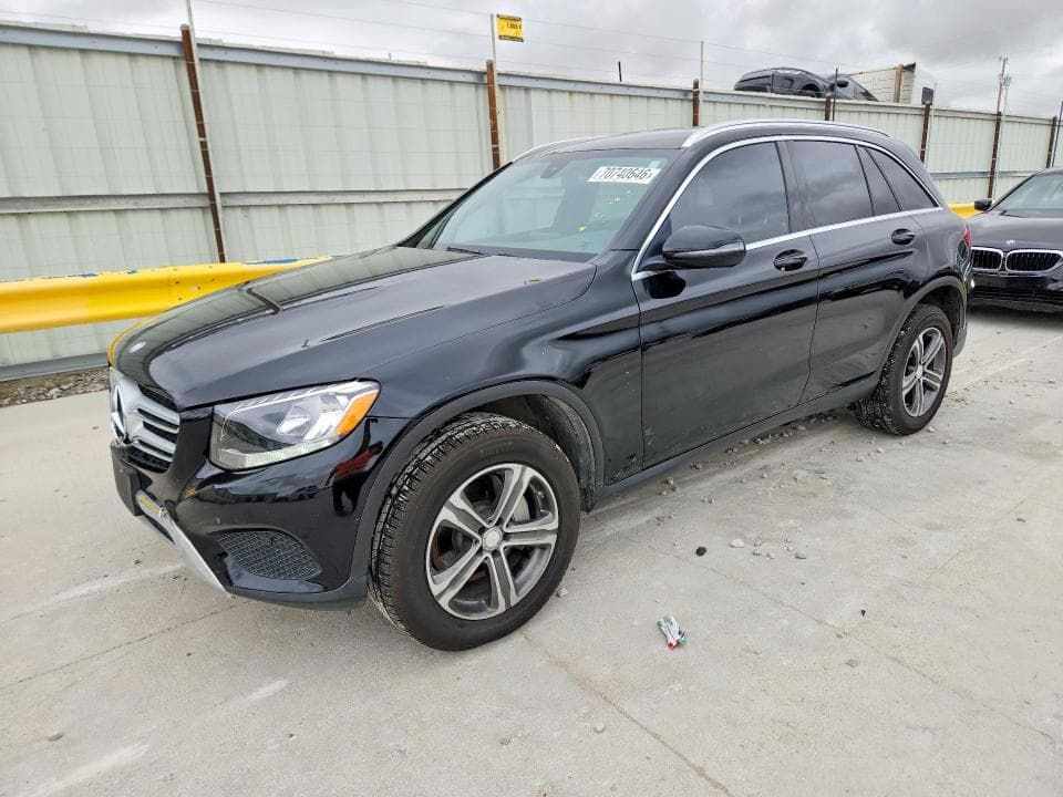 2017 MERCEDES-BENZ GLC 300 - 1