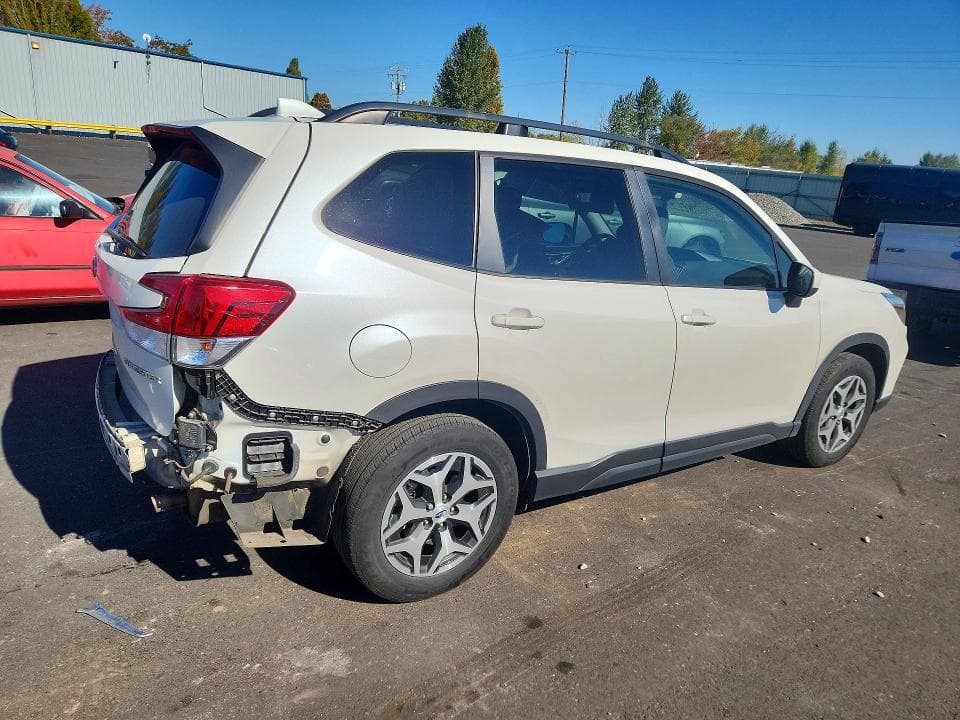 2020 SUBARU FORESTER PREMIUM 3