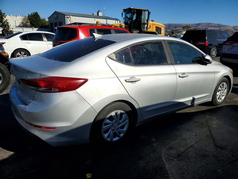 2017 HYUNDAI ELANTRA SE 3