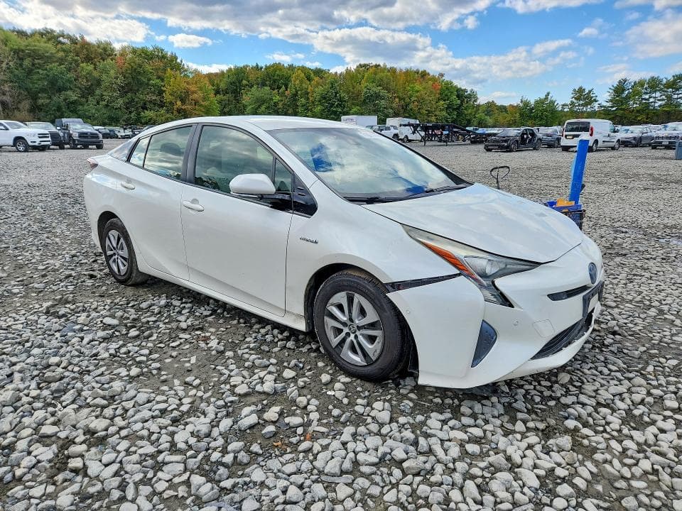 2018 TOYOTA PRIUS THREE 4
