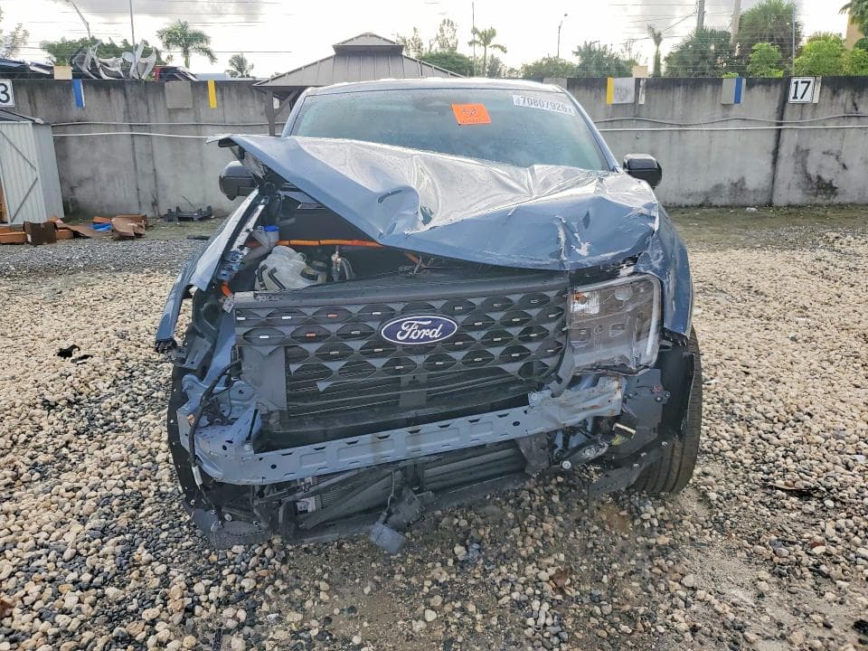 2026 FORD MAVERICK LARIAT 5