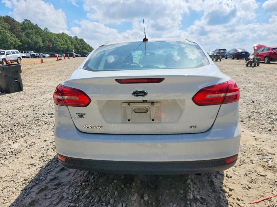 2018 FORD FOCUS SE 6