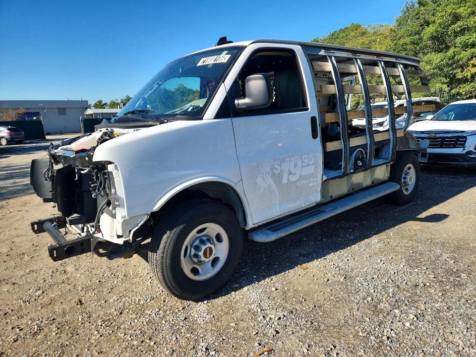 2025 GMC SAVANA G2500