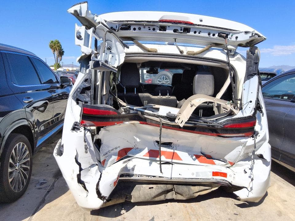 2022 CHRYSLER PACIFICA TOURING L 6