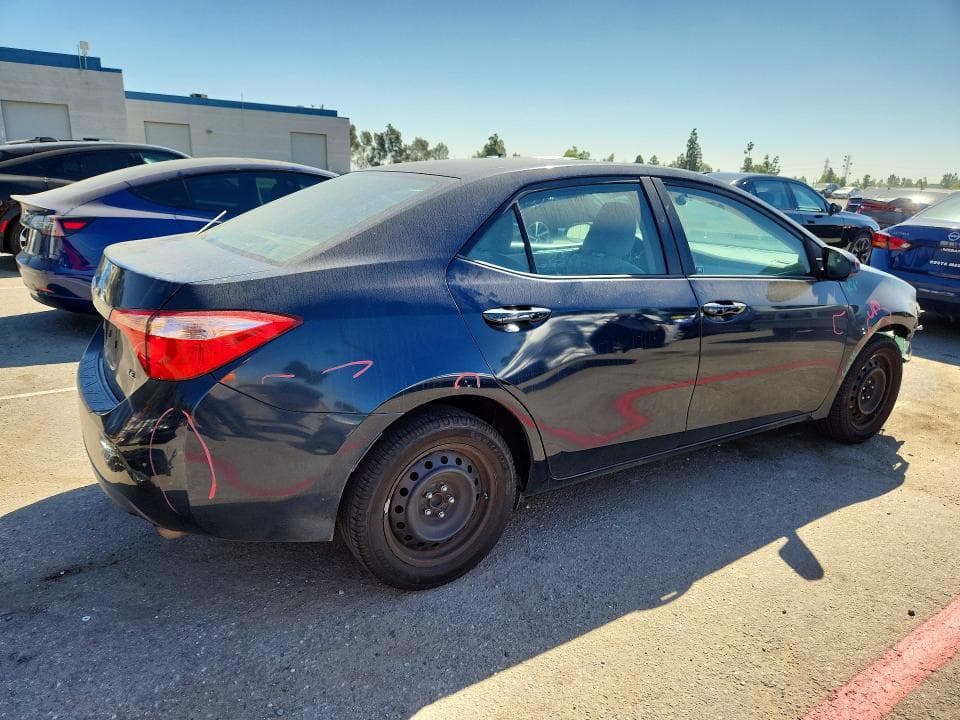 2017 TOYOTA COROLLA LE 3